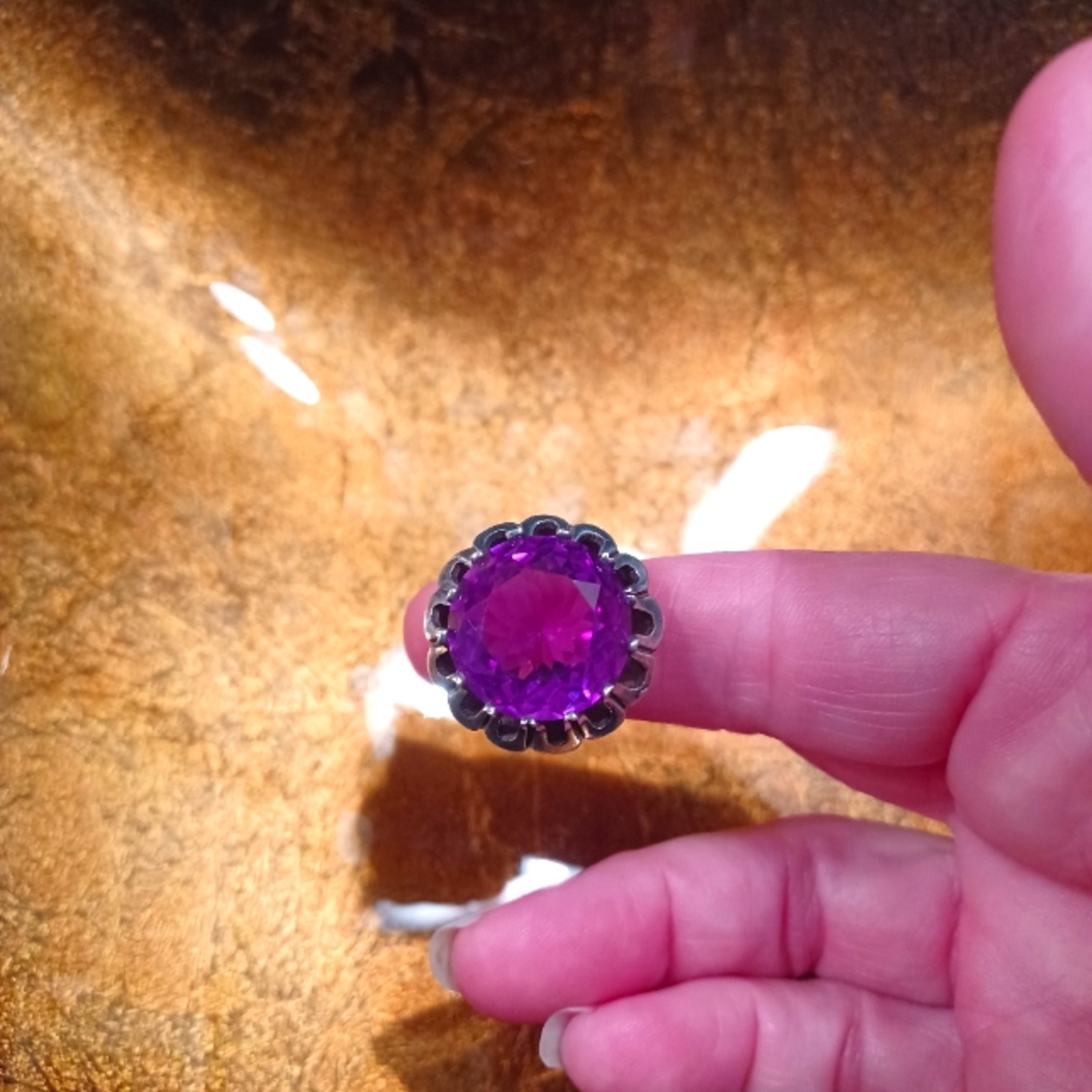 Womens fashion ring
